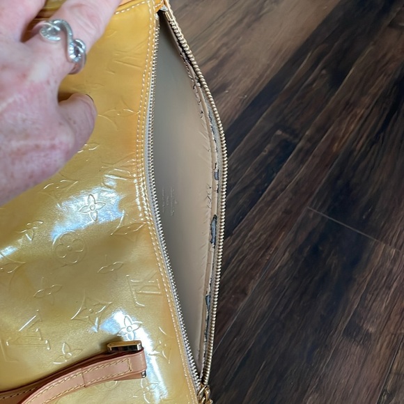 Louis Vuitton Yellow Vernis Bedford Papillon Shoulder Bag - Picture 8 of 15